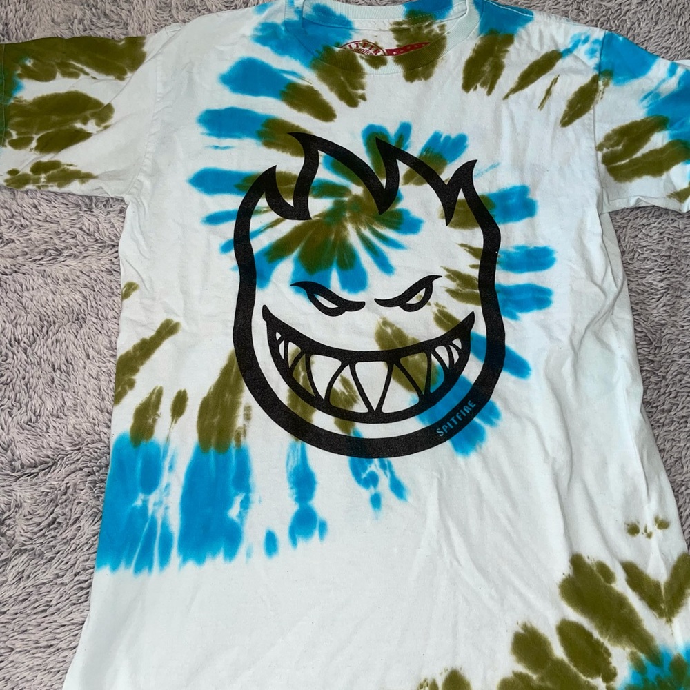 Tie-dye t shirt